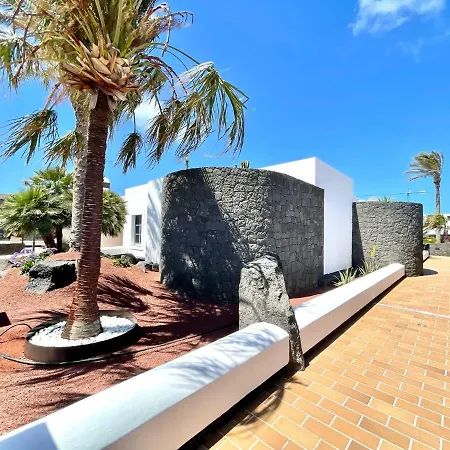 B Mamma Mia Lanzarote بلايا بلانكا